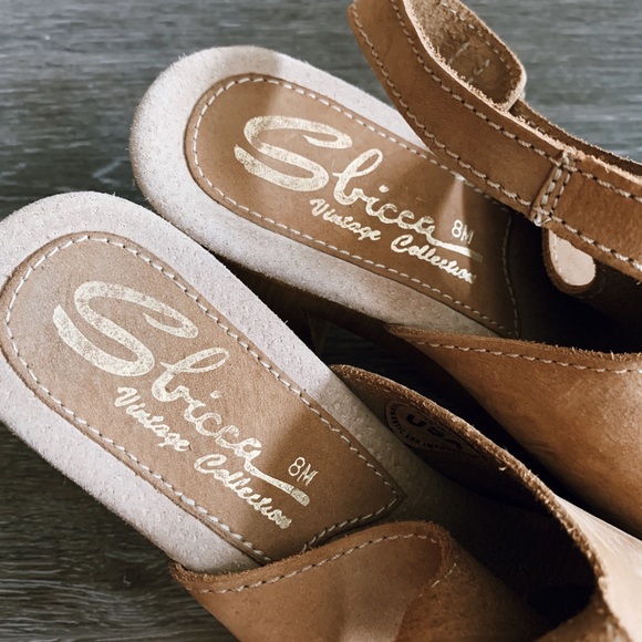 Heels - Picture 2 of 3